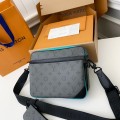 「#3347」Louis Vuitton Trio New Men’s colour-matching postman bag M11648  Size：25*18.5*7cm