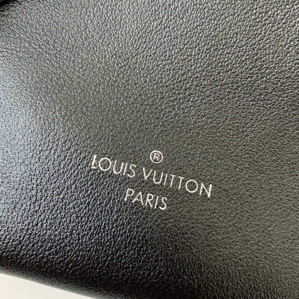 Louis Vuitton New SIDE TRUNK full leather medium size handbag  M11350  Size：21*14*6cm