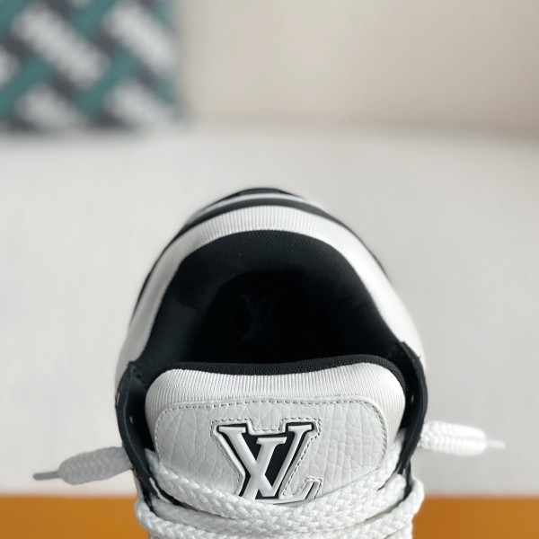 LOUIS VUITTON  TRAINER 2023Show style Sneakers