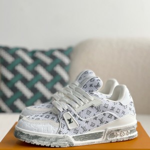 「#3369」 LOUIS VUITTON TRAINER SNEAKERS