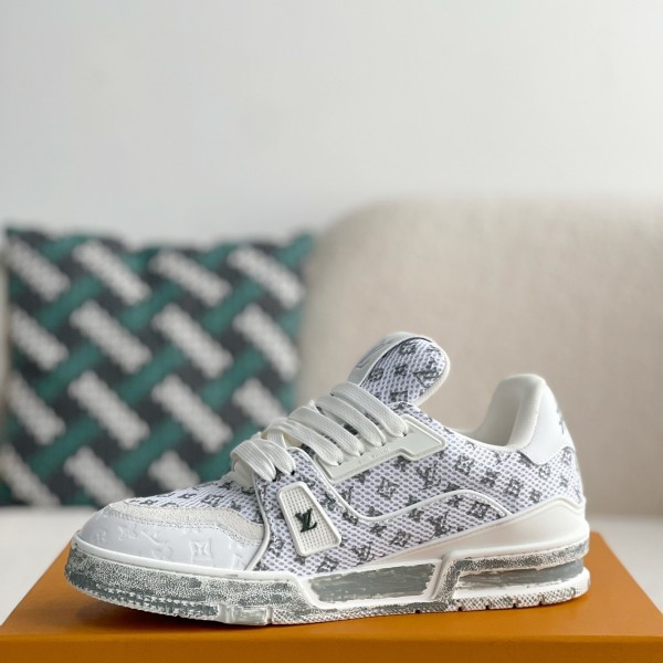 LOUIS VUITTON TRAINER SNEAKERS