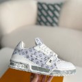 「#3369」 LOUIS VUITTON TRAINER SNEAKERS