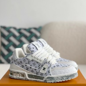 「#3369」 LOUIS VUITTON TRAINER SNEAKERS