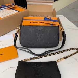 「#869」LOUIS VUITTON Multi Pochette Accessoires M58520