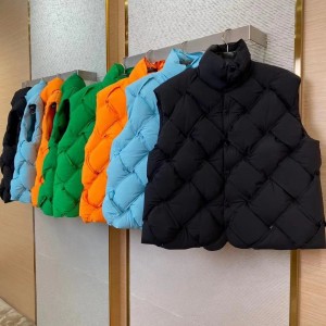 「#3430」BOTTEGA VENETA Stand collar down jacket