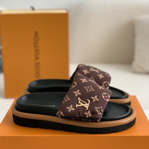 「#873」LOUIS VUITTON  SLIPPERS