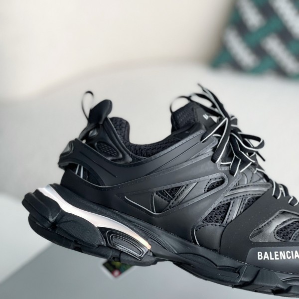 Balenciaga Track 1.0 track led Trainers