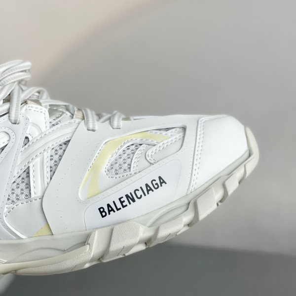 Balenciaga Track 1.0 track led Trainers