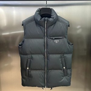 「#3517」Prada white goose down vest
