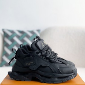 「#3520」LOUIS VUITTON CASUAL SNEAKERS