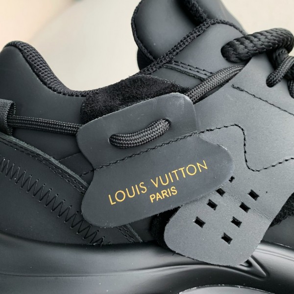 LOUIS VUITTON CASUAL SNEAKERS