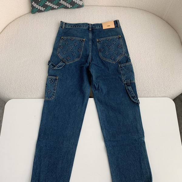 Louis Vuitton  Costumes