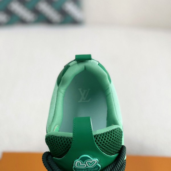 LOUIS VUITTON RUNNER TATIC sneakers
