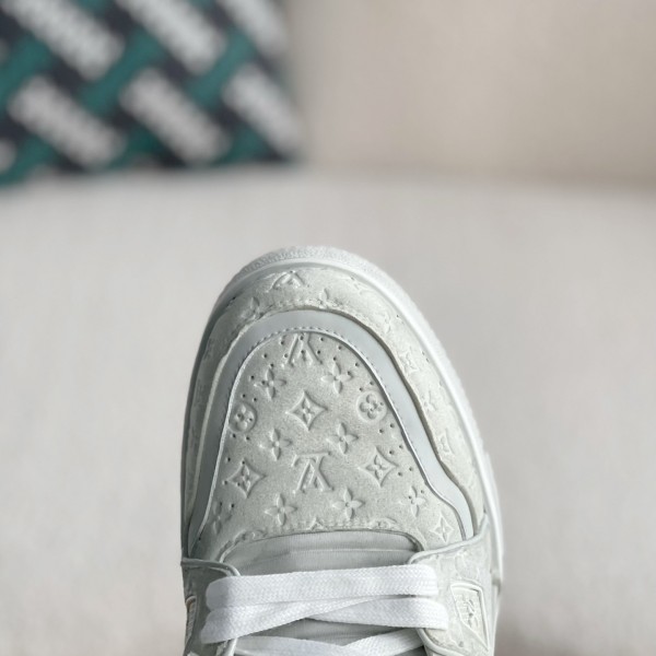 LOUIS VUITTON TRAINER SNEAKERS