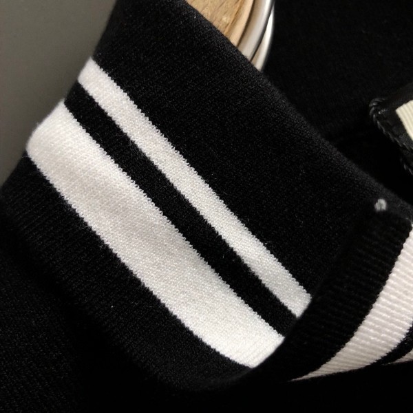 Gucci 24 fall and winter new black and white stripes t-shirt