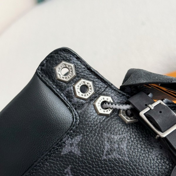 louis vuitton & timberland Black bootsMartin bootsboots