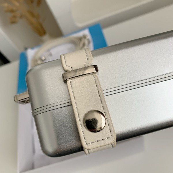 Rimowa x Dior Small suitcase bag  Size：13*20*6.5cm