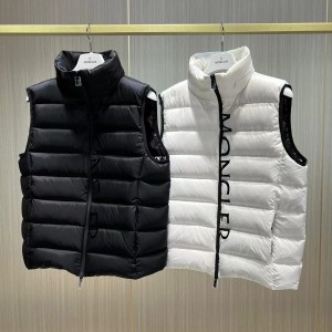 「#3590」Moncler down stand collar vest
