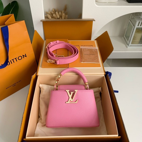 「#3601」Louis Vuitton Capucines BB Handbags Size：21*14*8cm
