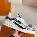 「#947」LOUIS VUITTON TRAINER Sneakers