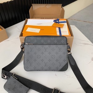 「#952」LOUIS VUITTON  TRIO Full Leather Messenger Bag