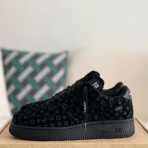 「#46」LOUIS VUITTON × NIKE AIR FORCE 1 Sneaker