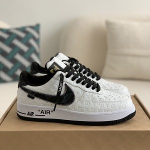 「#860」LOUIS VUITTON × NIKE AIR FORCE 1 SNEAKER