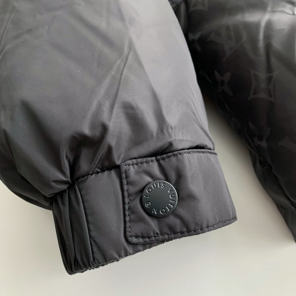 LOUIS VUITTON LOGO Down Jacket