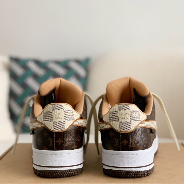 LOUIS VUITTON × NIKE AIR FORCE 1 Sneaker