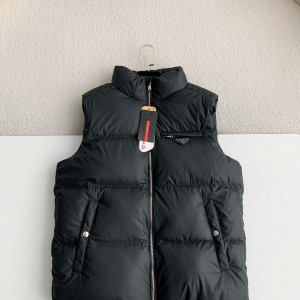 「#3652」Prada white goose down vest