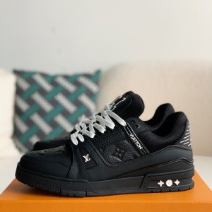 「#707」LOUIS VUITTON TRAINER Sneakers