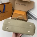 「#3675」Louis Vuitton Low Key Cabas Mid -number Handbag M25343 Size: 30*14*47cm
