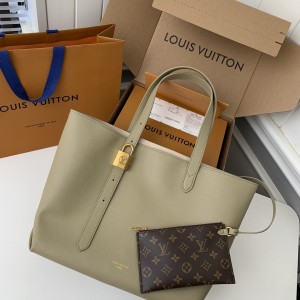 「#3675」Louis Vuitton Low Key Cabas Mid -number Handbag M25343 Size: 30*14*47cm