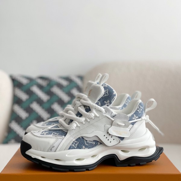 LOUIS VUITTON CASUAL SNEAKERS