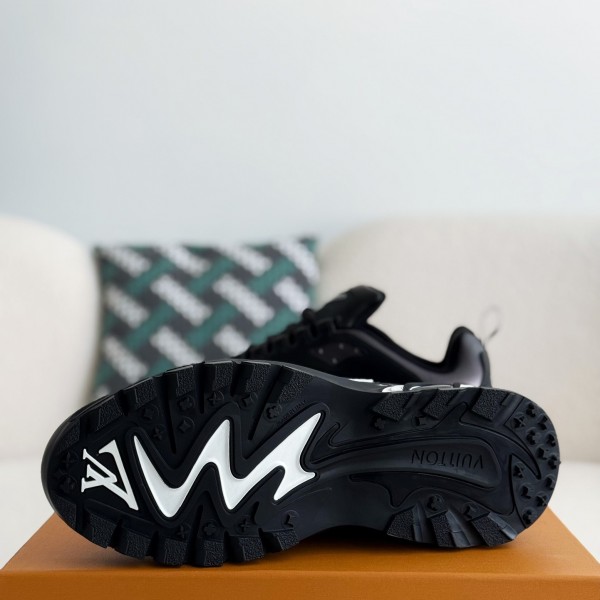 LOUIS VUITTON CASUAL SNEAKERS