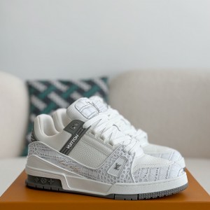 「#3696」 LOUIS VUITTON TRAINER SNEAKERS