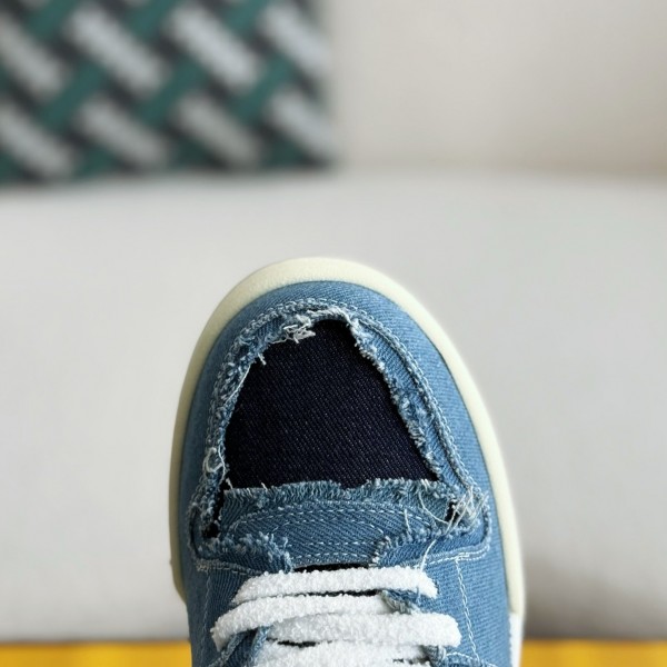 FENDI Low-top denim shoes