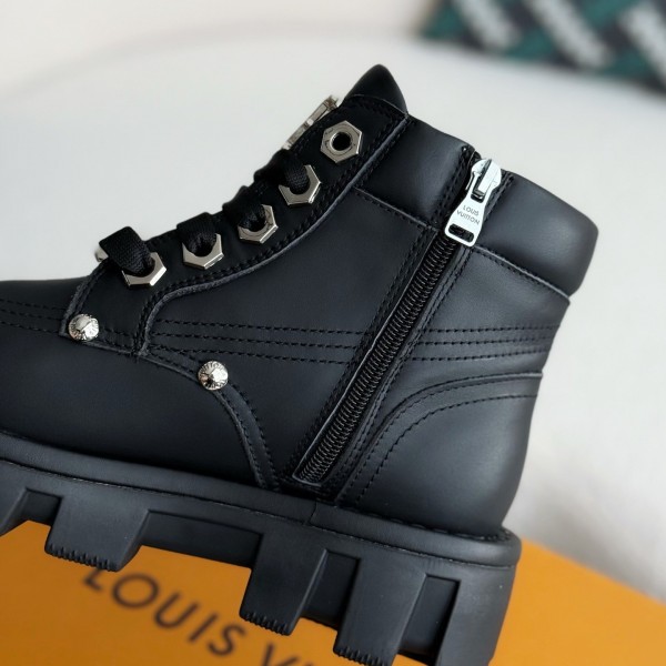LOUIS VUITTON Leather Round toe lace-up boots