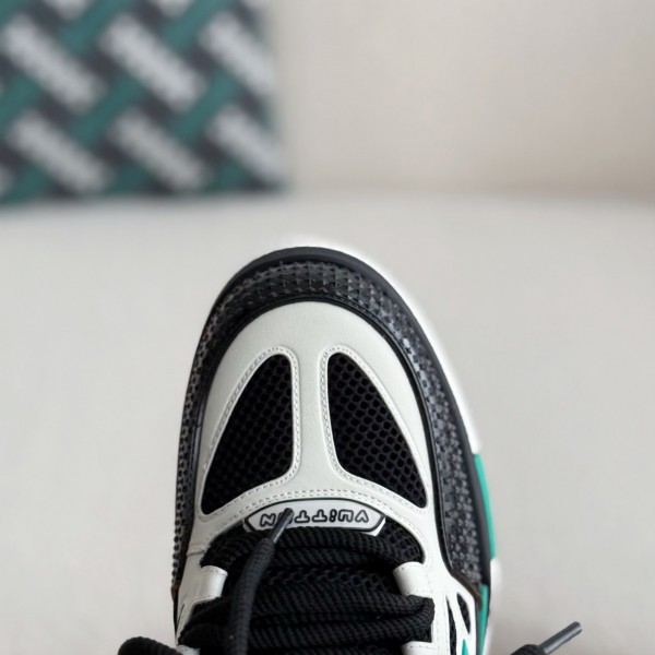 LOUIS VUITTON RUNNER TATIC sneakers