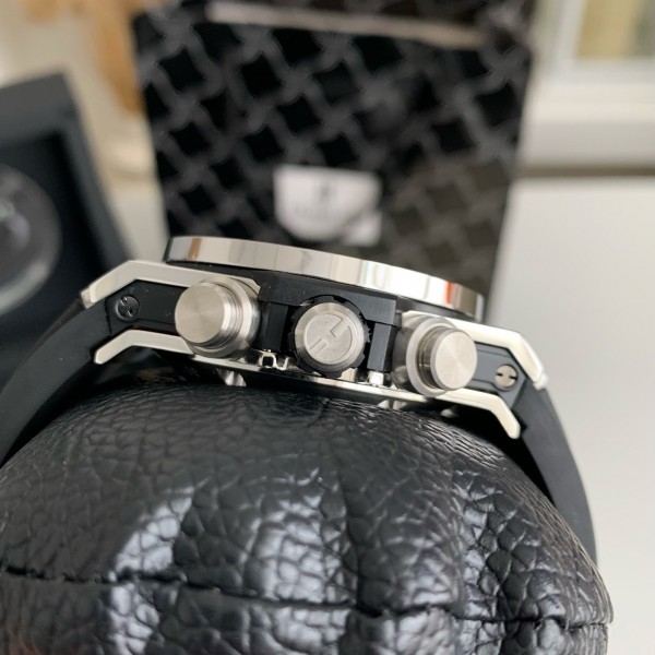 Hublot full diamond chronograph v2 version watch