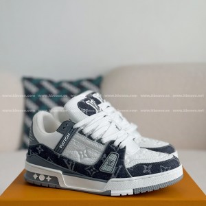 「#3769」 LOUIS VUITTON TRAINER SNEAKERS