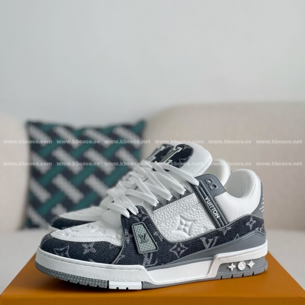 LOUIS VUITTON TRAINER SNEAKERS