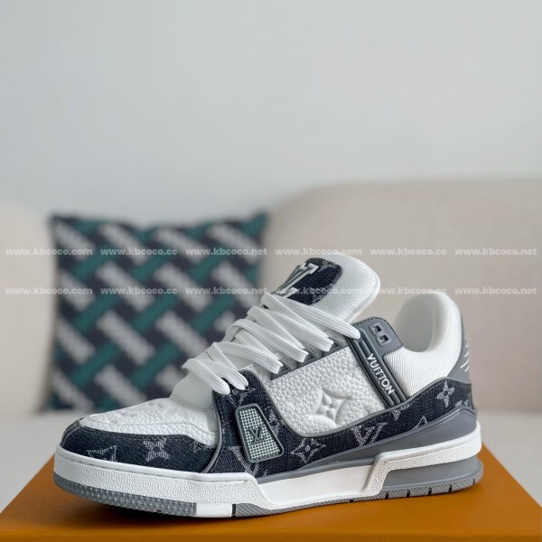 LOUIS VUITTON TRAINER SNEAKERS