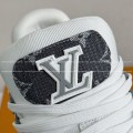 「#3769」 LOUIS VUITTON TRAINER SNEAKERS