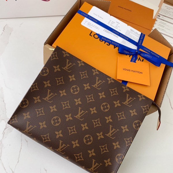 Louis Vuitton 26 Wash Bag M47542, 17 * 9.6 * 3.5cm