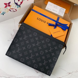 「#1081」Louis Vuitton Men's POCHETTE VOYAGE Black Flower Handbag M61692, 27 * 21 * 6cm