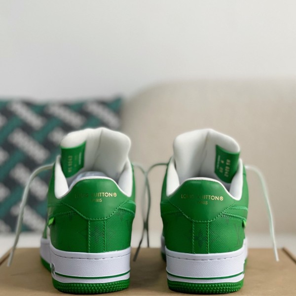 LOUIS VUITTON × NIKE AIR FORCE 1 Sneaker