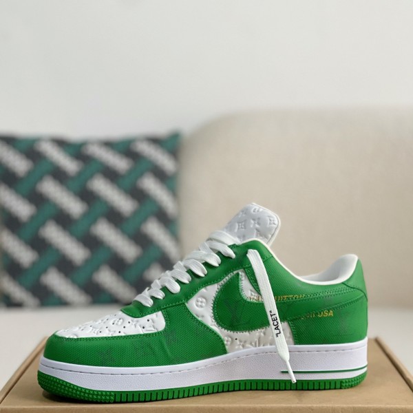 LOUIS VUITTON × NIKE AIR FORCE 1 Sneaker
