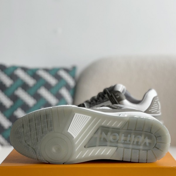 LOUIS VUITTON TRAINER 1A8KB8 Sneakers