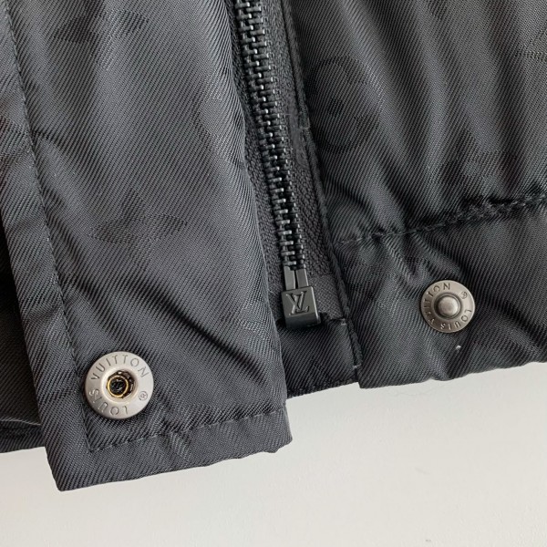 LOUIS VUITTON LOGO Down Jacket